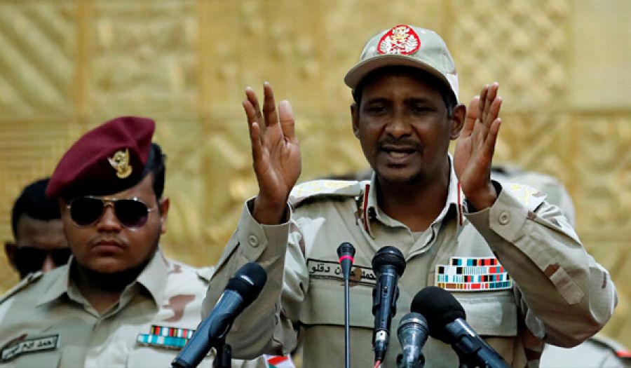 ادعاء العسكر في السودان انسحابَهم من الحكم  تعليماتٌ أمريكية ولا علاقة له بتطلعات أهل البلد