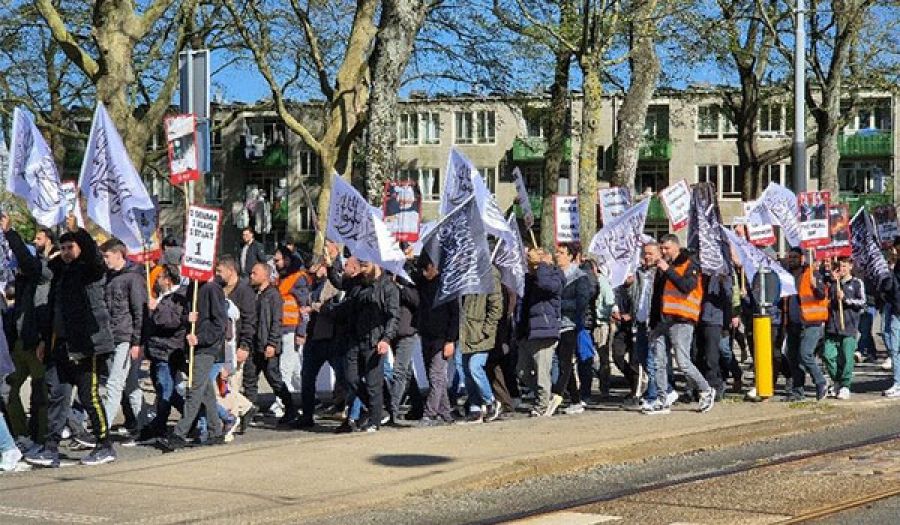 حزب التحرير/ هولندا  مسيرة في أمستردام "حراك من أجل غزة!"